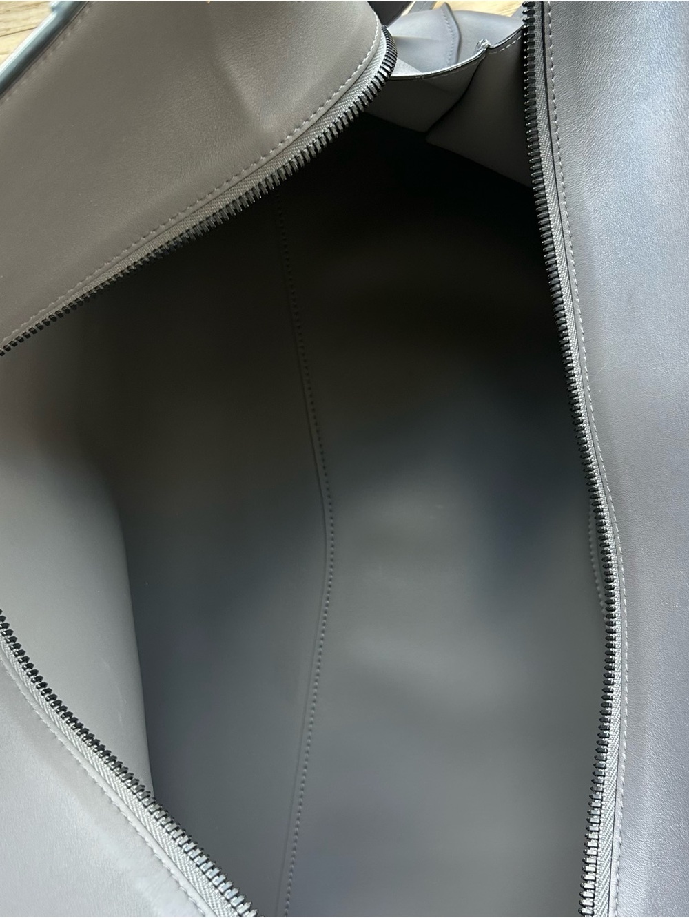 Balenciaga Neo- Grey Leather Tote with Braided Handles - Picture 17 of 17